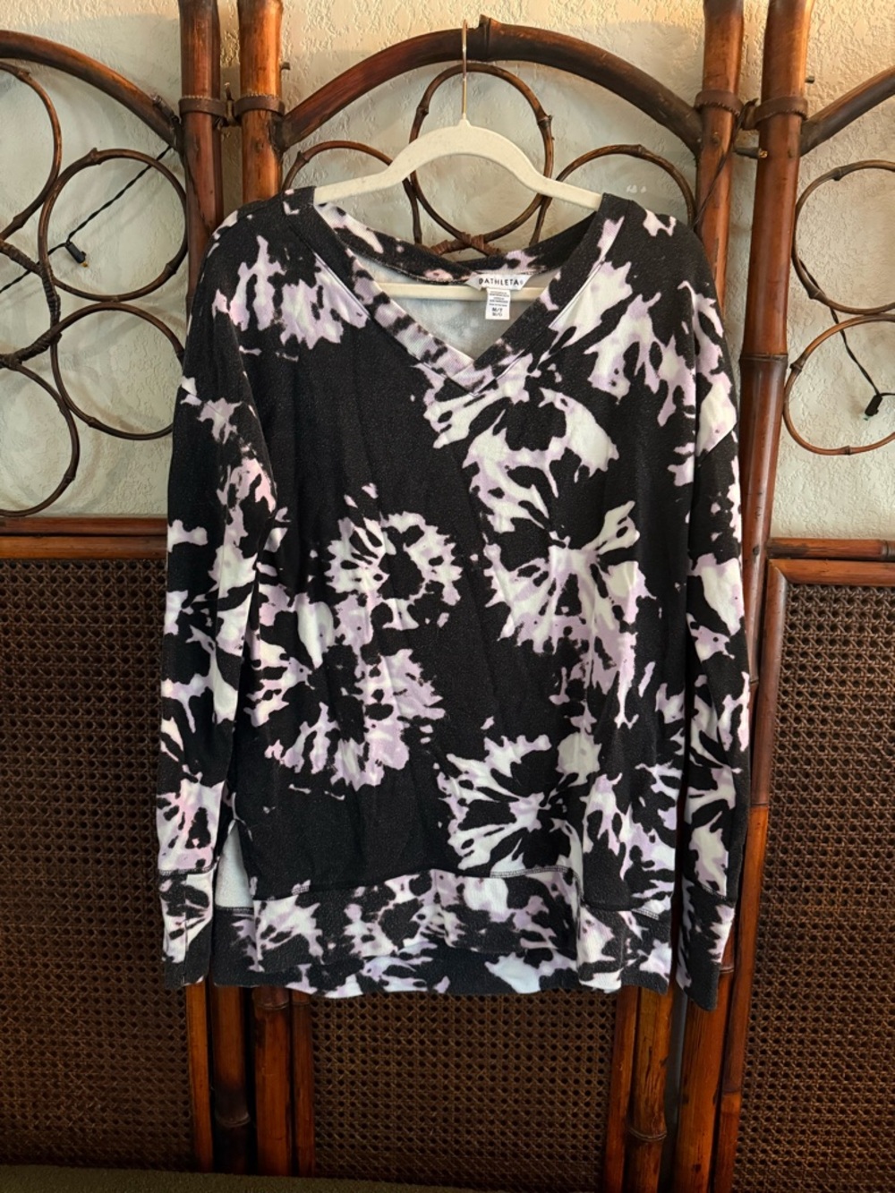 Athleta Black & Light Pink Tie-Dye V-Neck Pullover